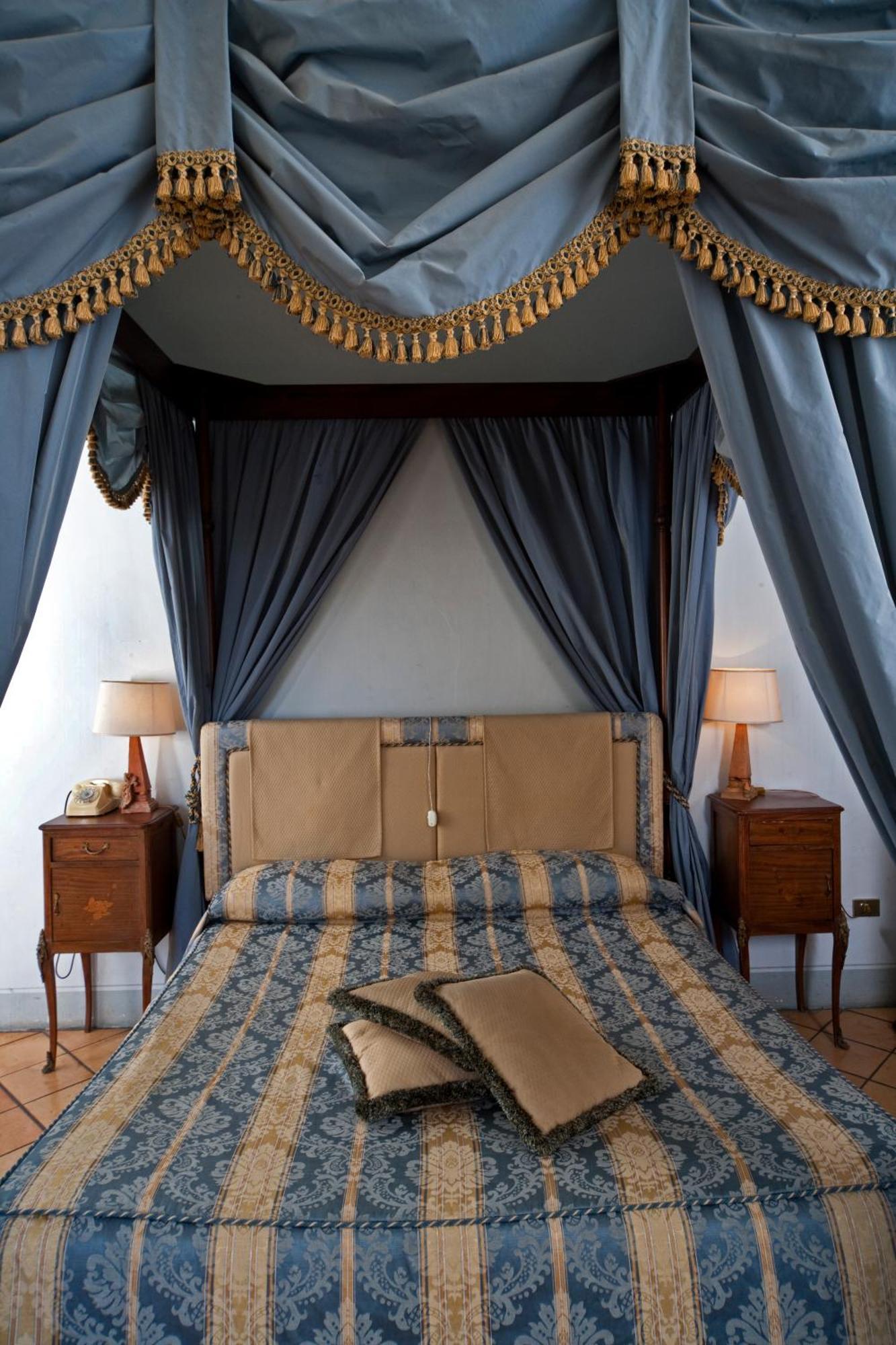 Palazzo Dragoni Hotell Spoleto Exteriör bild
