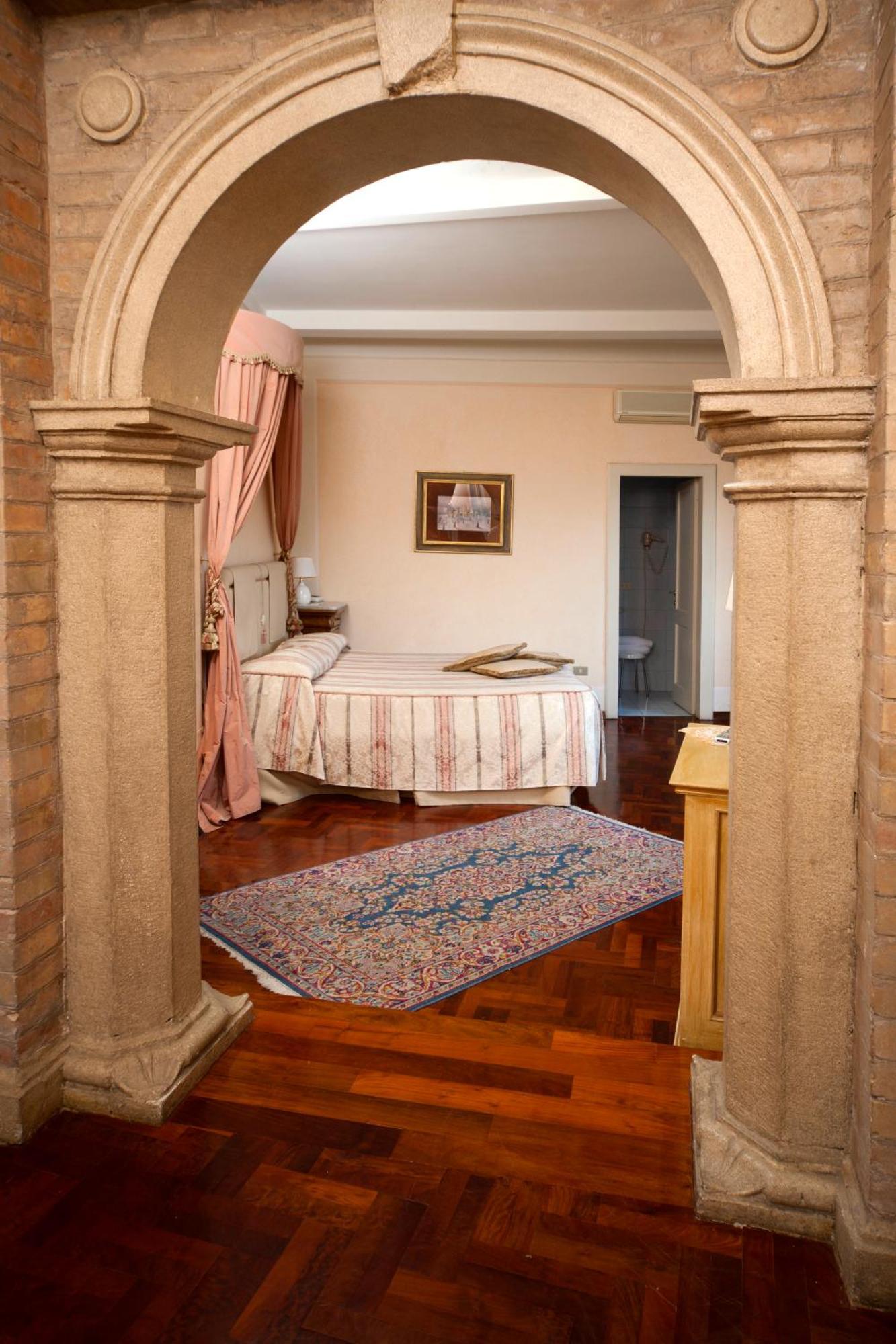 Palazzo Dragoni Hotell Spoleto Exteriör bild