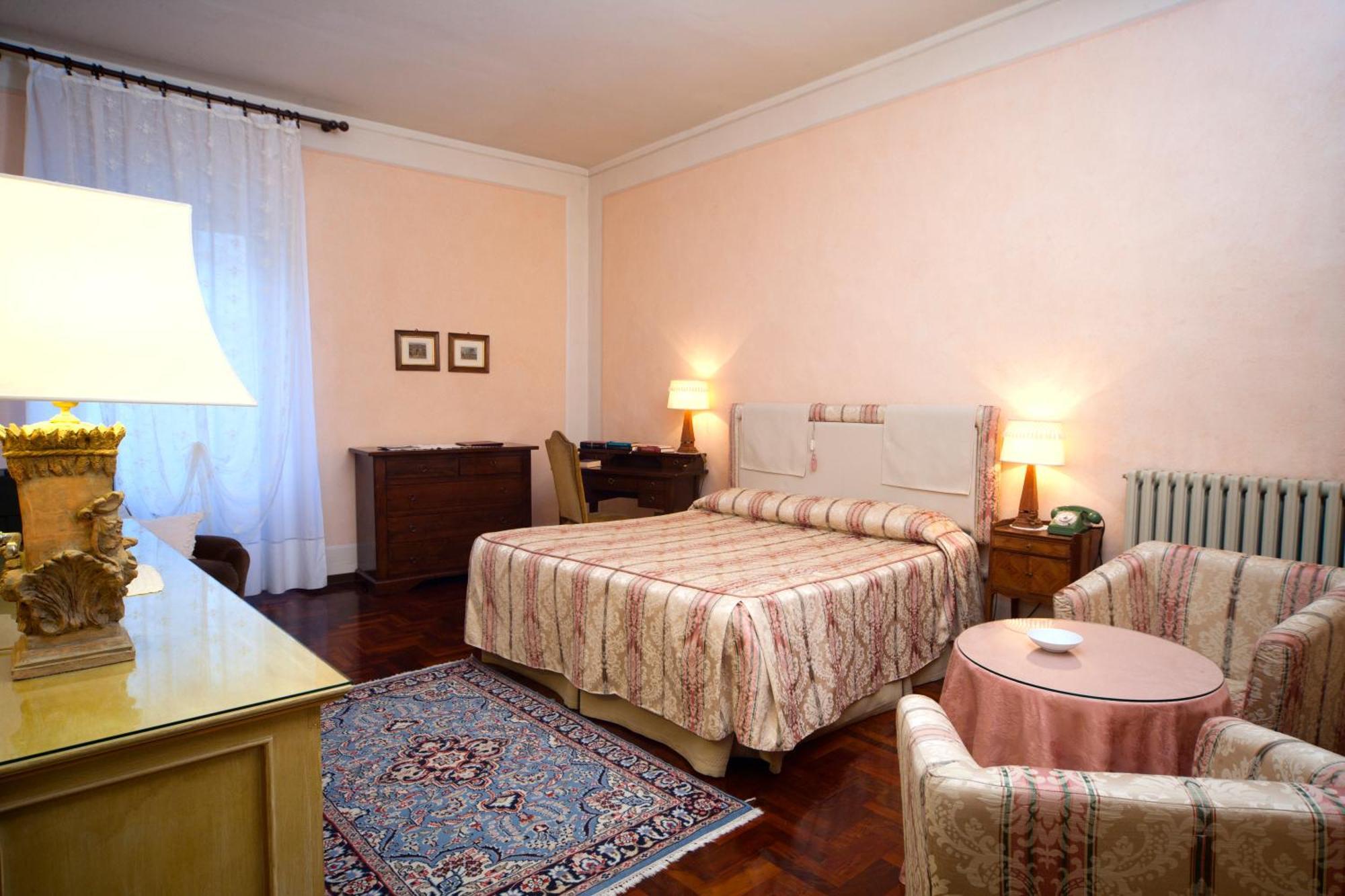 Palazzo Dragoni Hotell Spoleto Exteriör bild