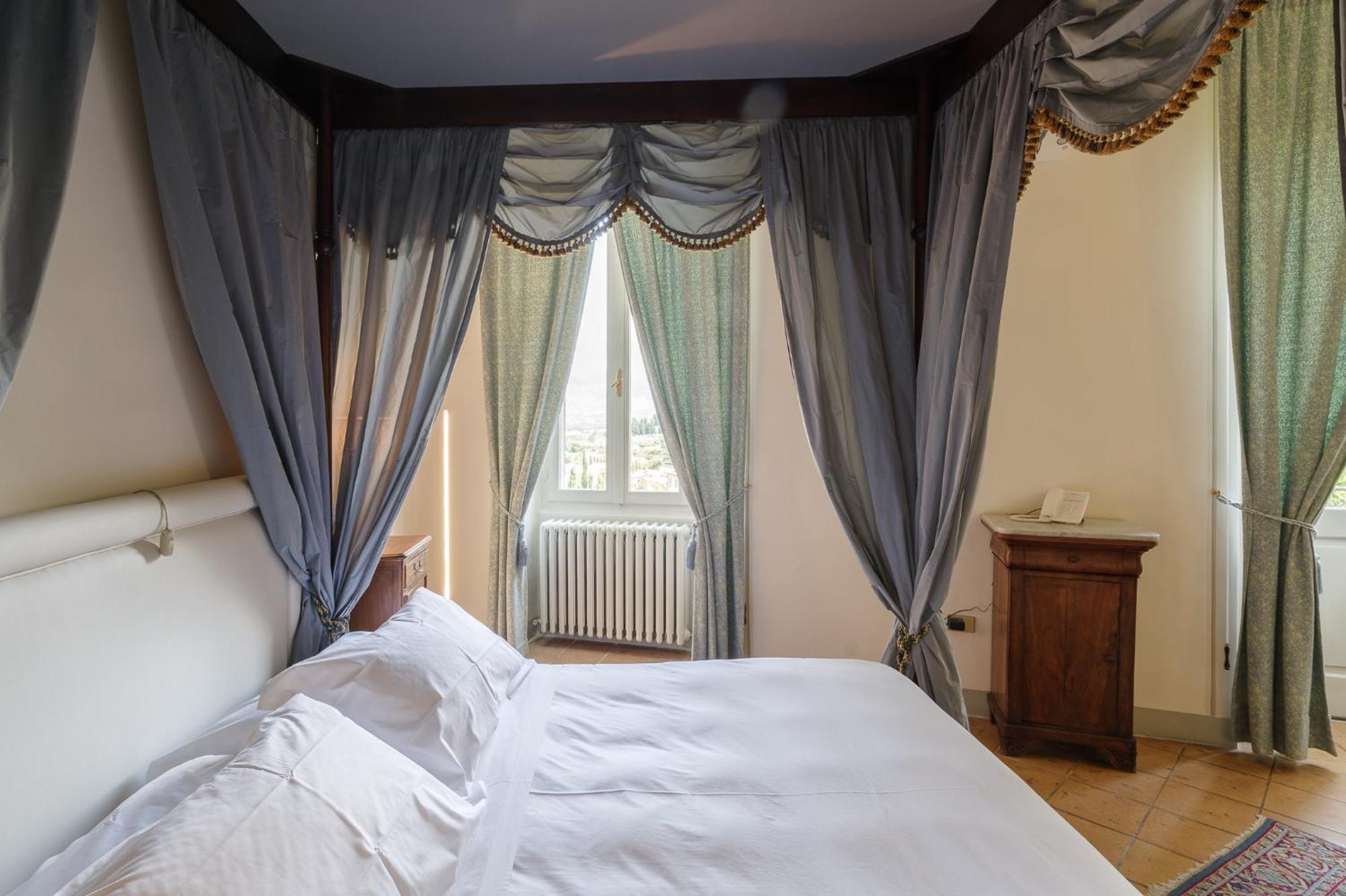 Palazzo Dragoni Hotell Spoleto Exteriör bild