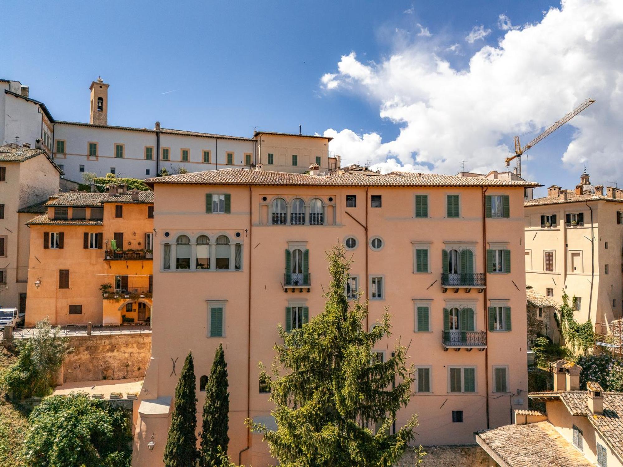 Palazzo Dragoni Hotell Spoleto Exteriör bild