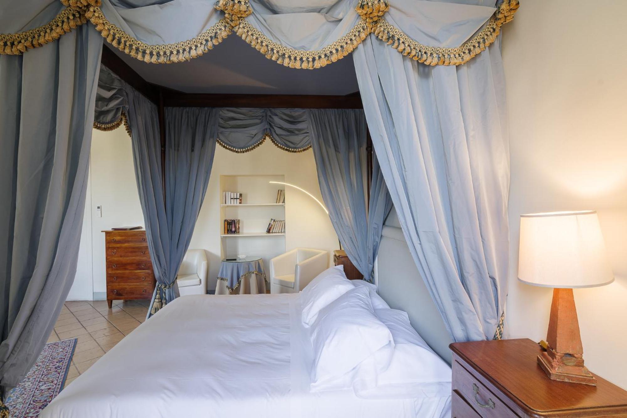 Palazzo Dragoni Hotell Spoleto Exteriör bild