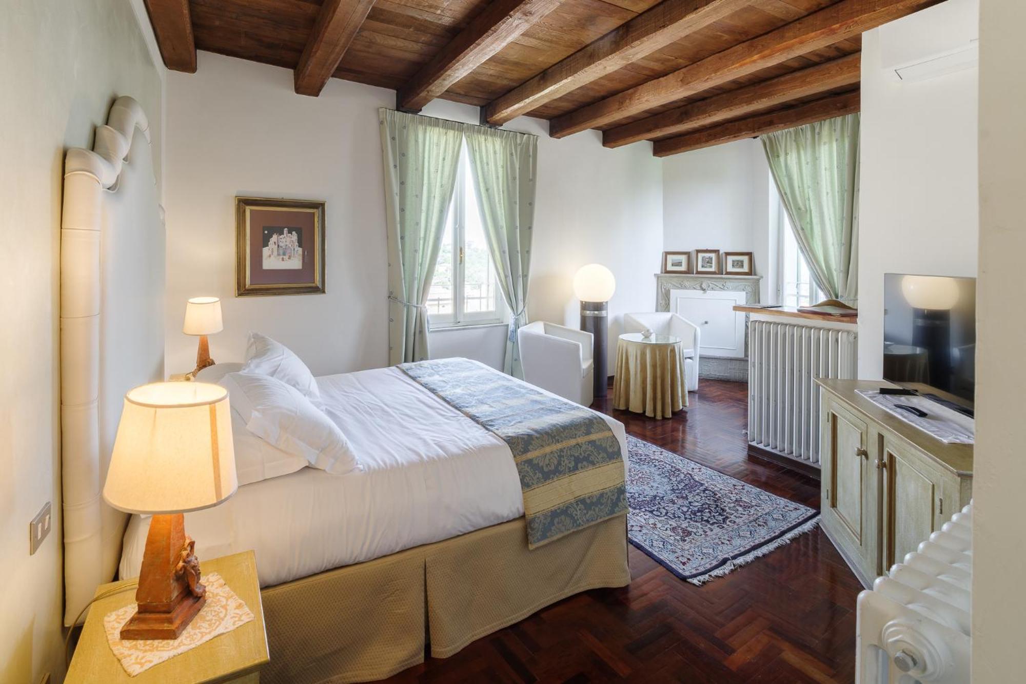 Palazzo Dragoni Hotell Spoleto Exteriör bild